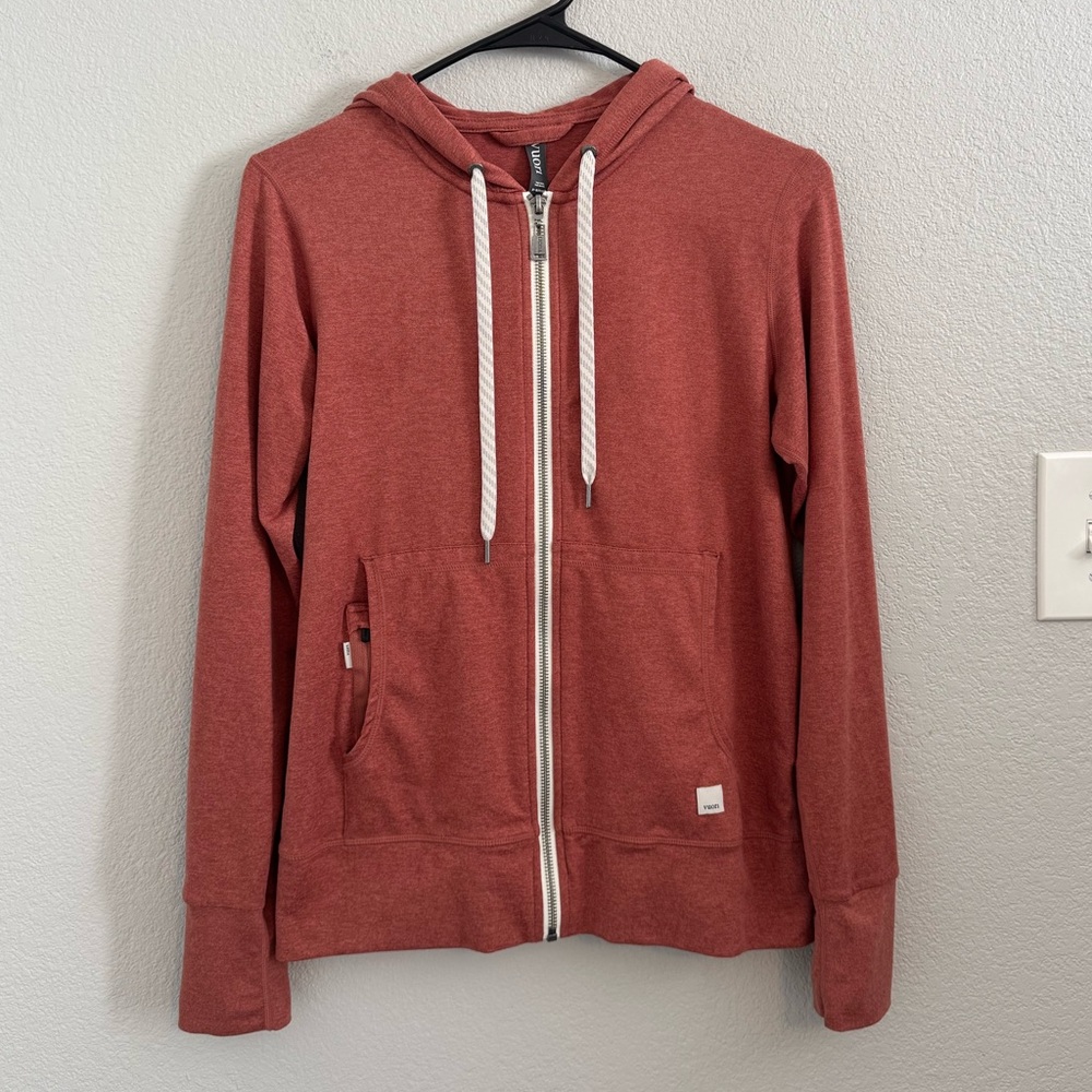 2022 Vuori Halo Performance Hoodie Full Zip Cinnamon Heather